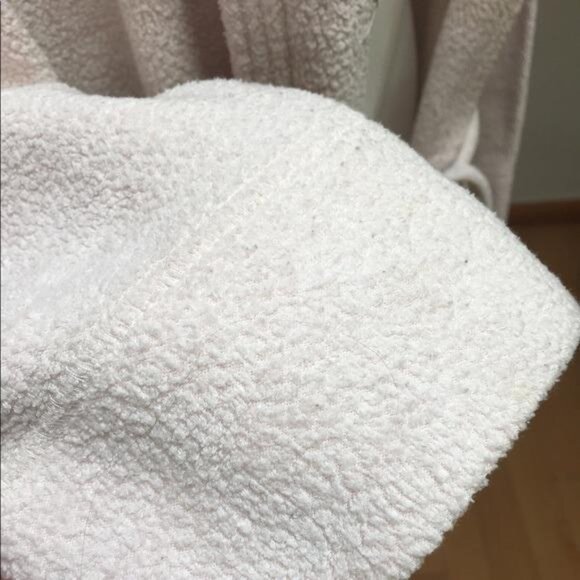 Victoria’s Secret maxi robe - Picture 7 of 9